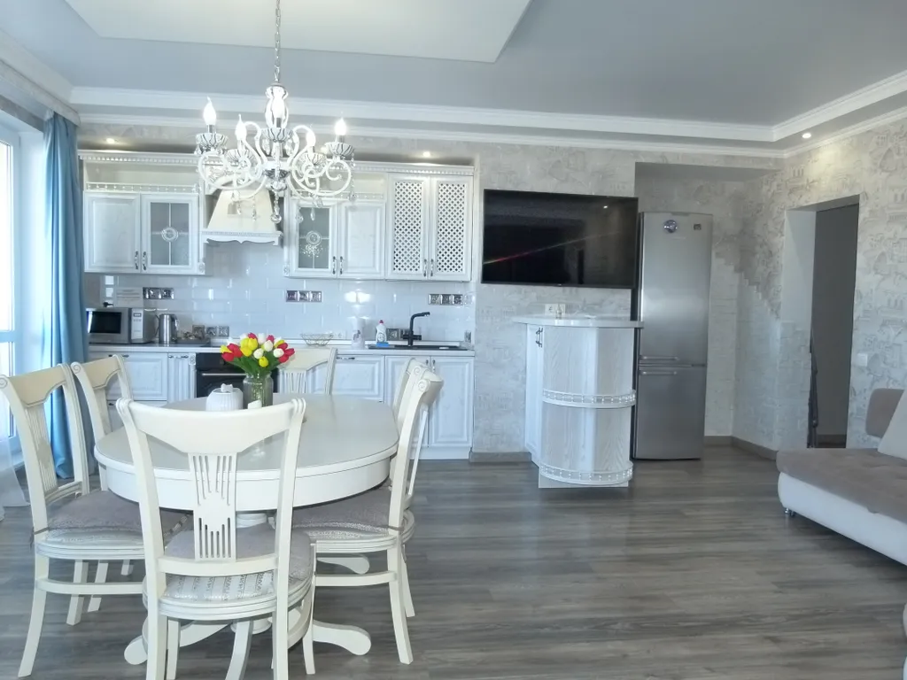 Большая квартира с видом на море рядом с жд вокзалом