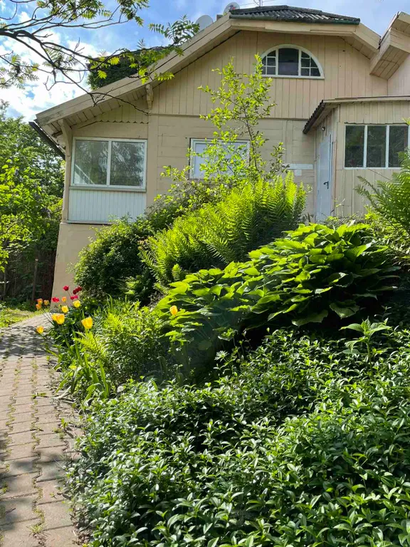 Коттедж Апартаменты с видом на озеро тихое — Светлогорск