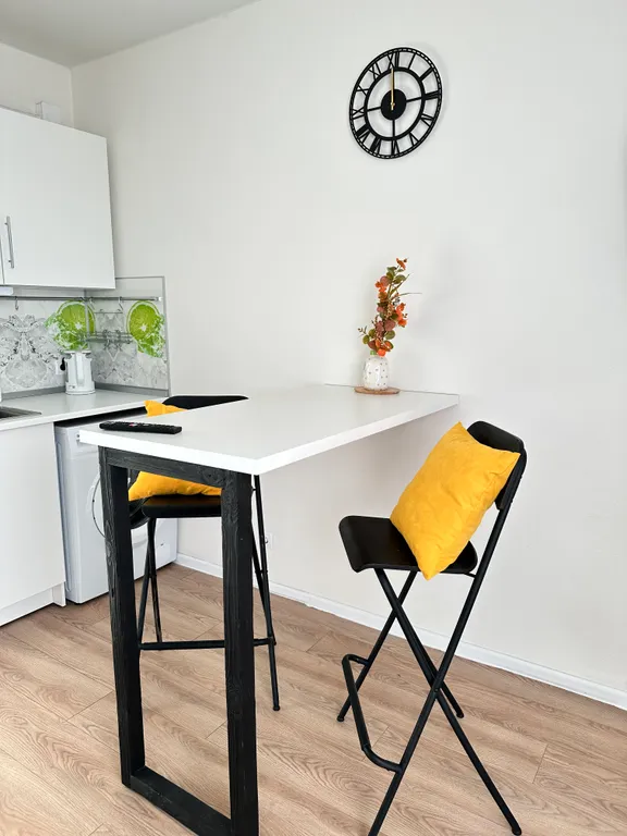 Биг-студия с диванчиком и кроватью Митино