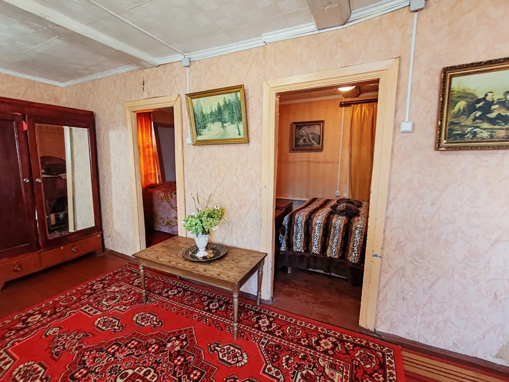 Уютный домик в тихом месте, рядом с рекой и озером