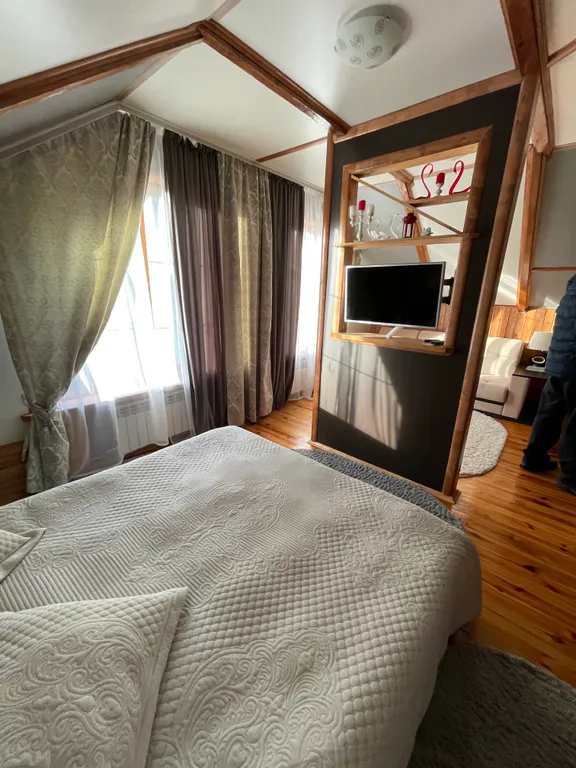 Домик с озерным номером