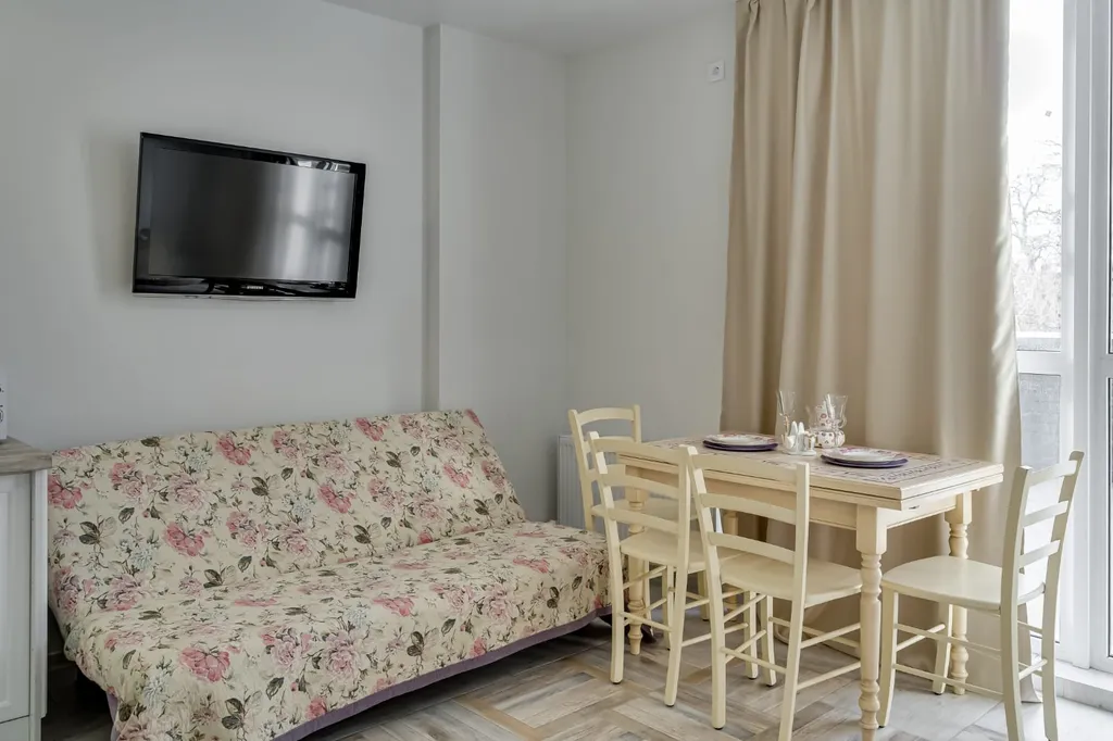 Двушка до 6 человек рядом с ЖД вокзалом, отчетные документы