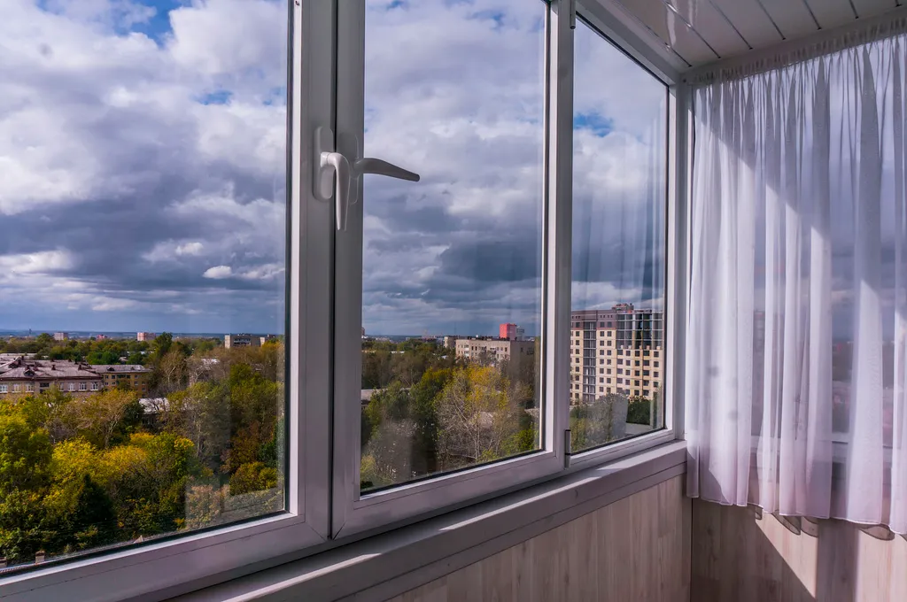 Красивая квартира в высотке недалеко от центра