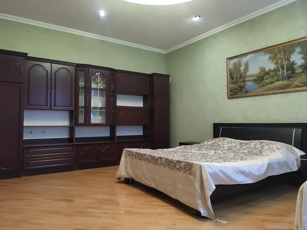 Уютный просторный дом на Крутой