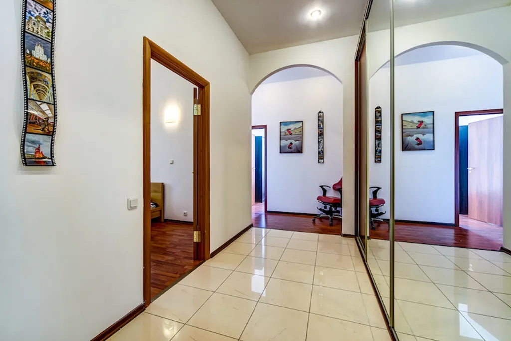 Квартира Квартира 3 спальни, лифт, вид на площадь — Санкт-Петербург