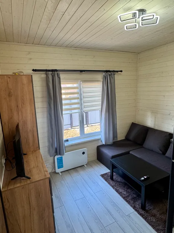 Коттедж у озера