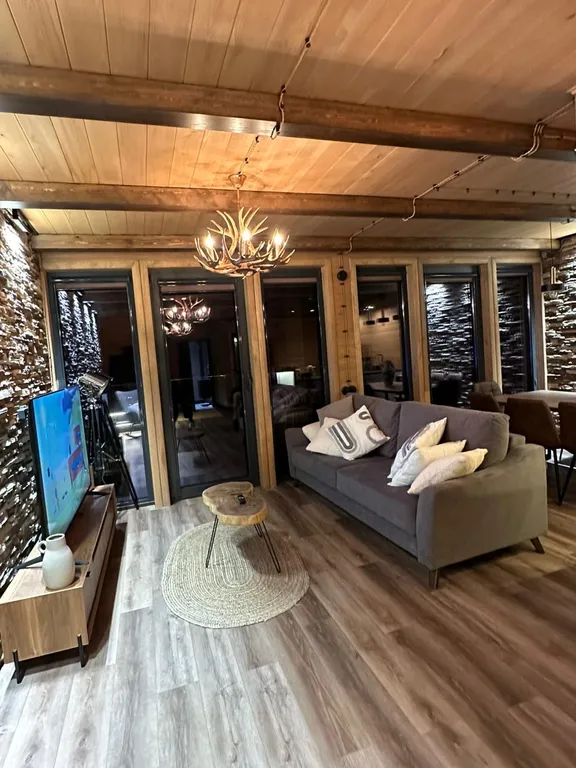 Дом в Гунибе с видом на крепость и горы