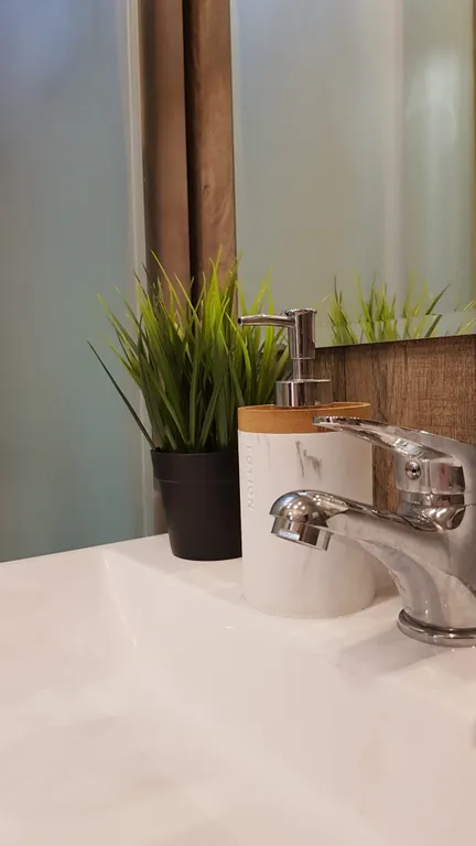 Светлая квартира в тихом месте недалеко от центра