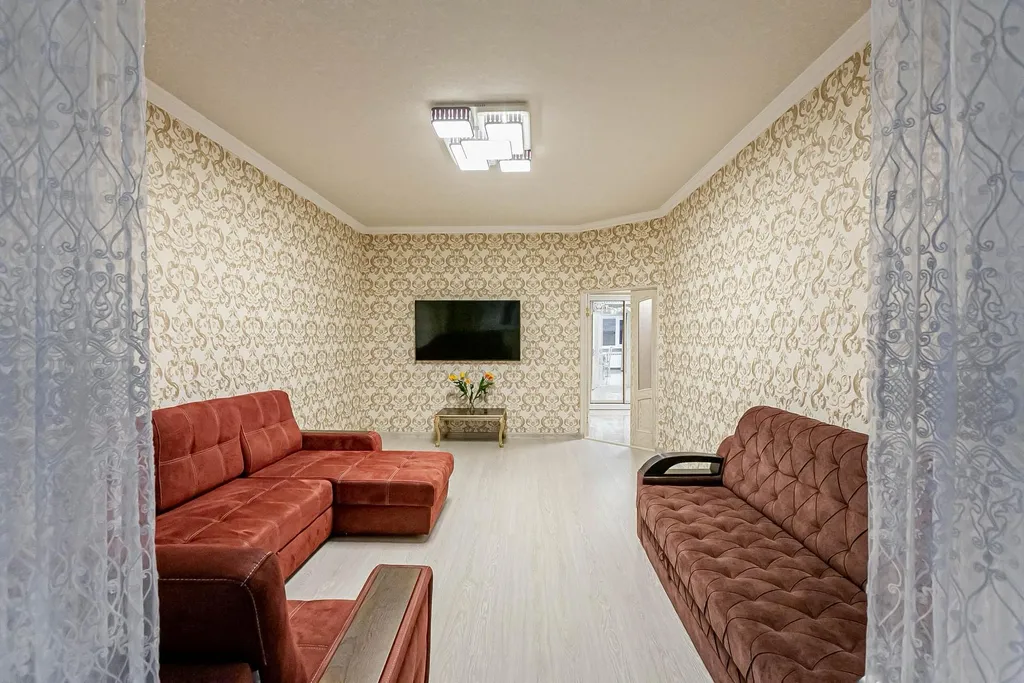 100 метров от Парка