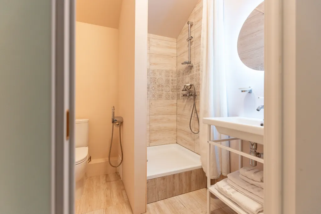 Уютная студия на мансарде, клуб Дача