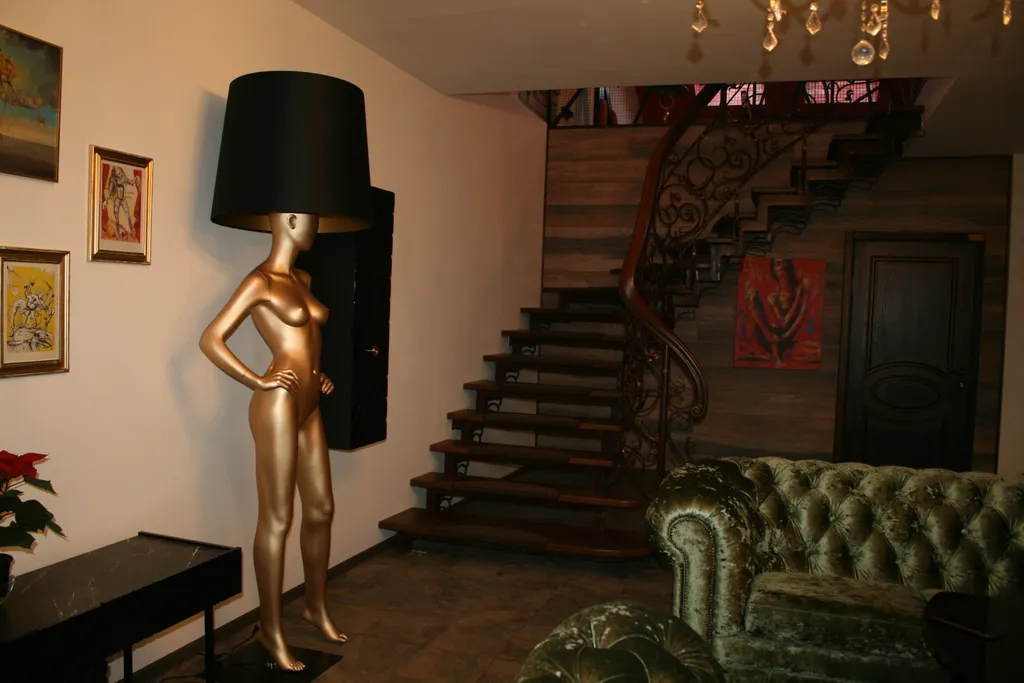 Уникальная двухэтажная квартира в центре города с видом на Кремль