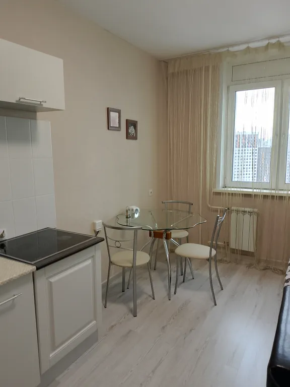 Квартира Квартира Уютная идеально чистая 1-ком на против ТРЦ Планета — Красноярск