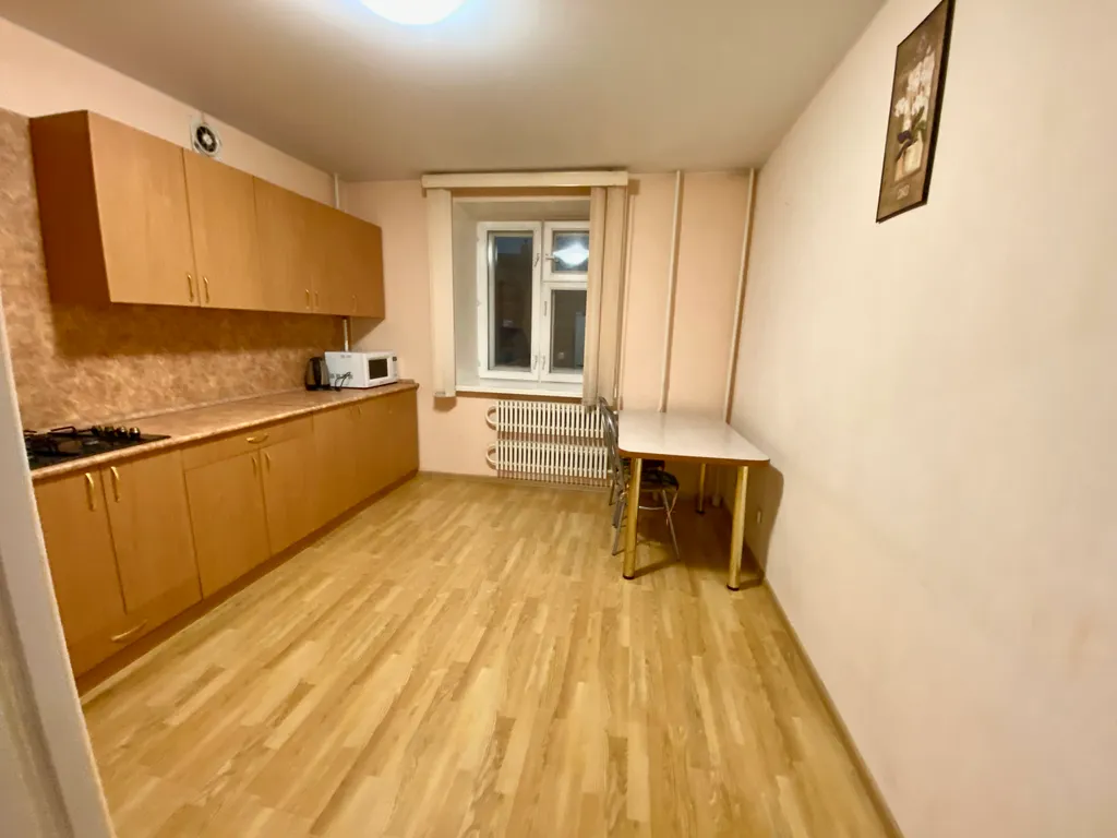 1 комнатная квартира в центре города с парковкой