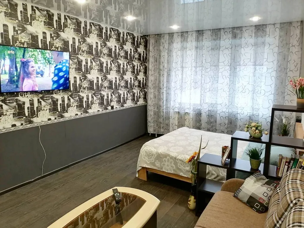 Квартира Квартира с видом на Тихвинский монастырь — Тихвин