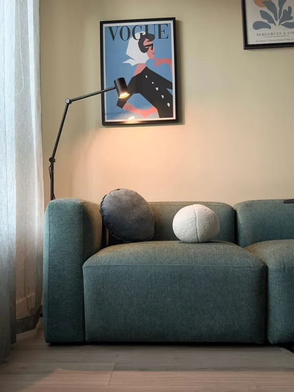 Студия в центре с балконом и стильным дизайном