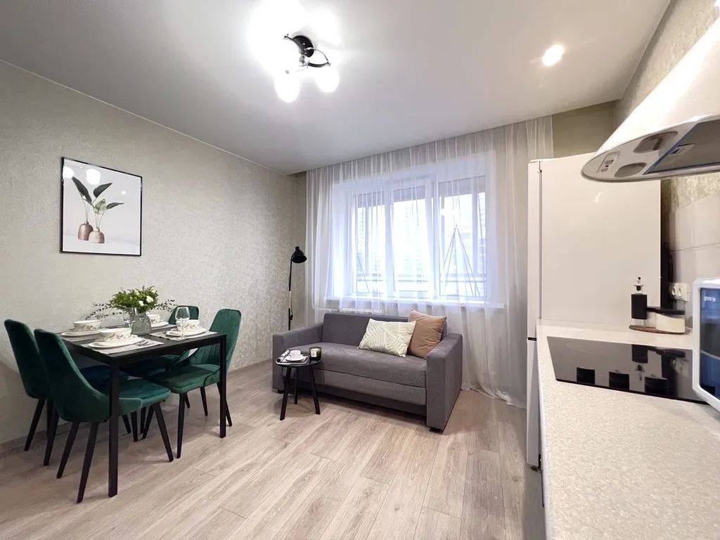 Квартира Квартира Sunny house 2шка студия с качелями на панорамной лоджии — Новосибирск