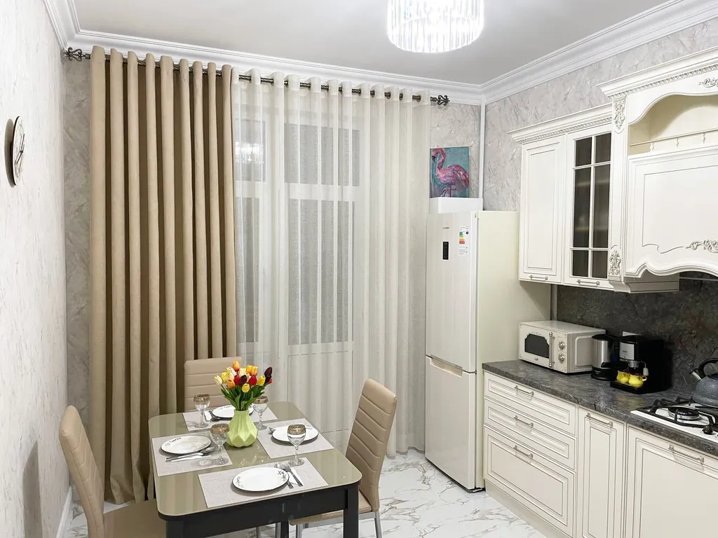 Квартира Апартаменты Люкс с балконом — Дербент