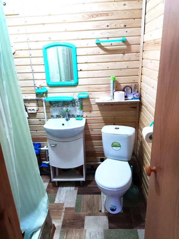 Домик у озера