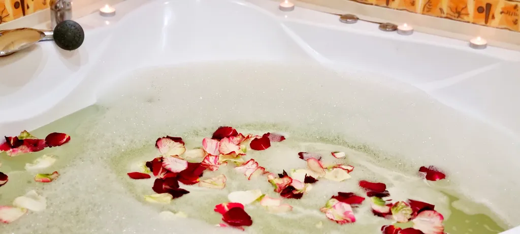 Квартира с джакузи в самом центре рядом с пляжем и ТЦ