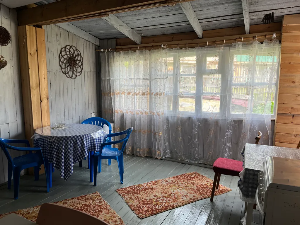 Квартира Елочка в деревянном доме на самом берегу Онежского озера