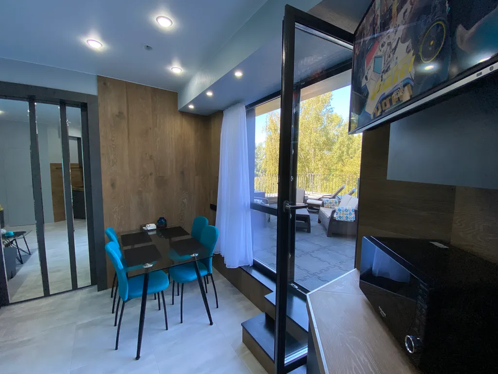 Морское шале с террасой