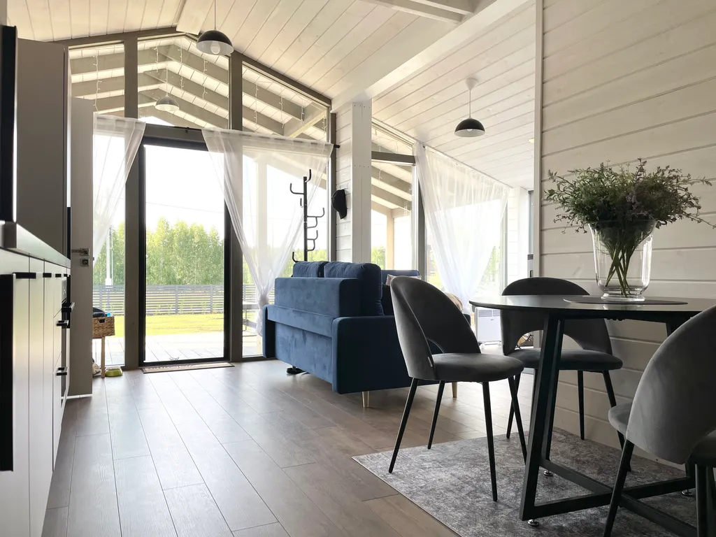 Домик с видом на реку