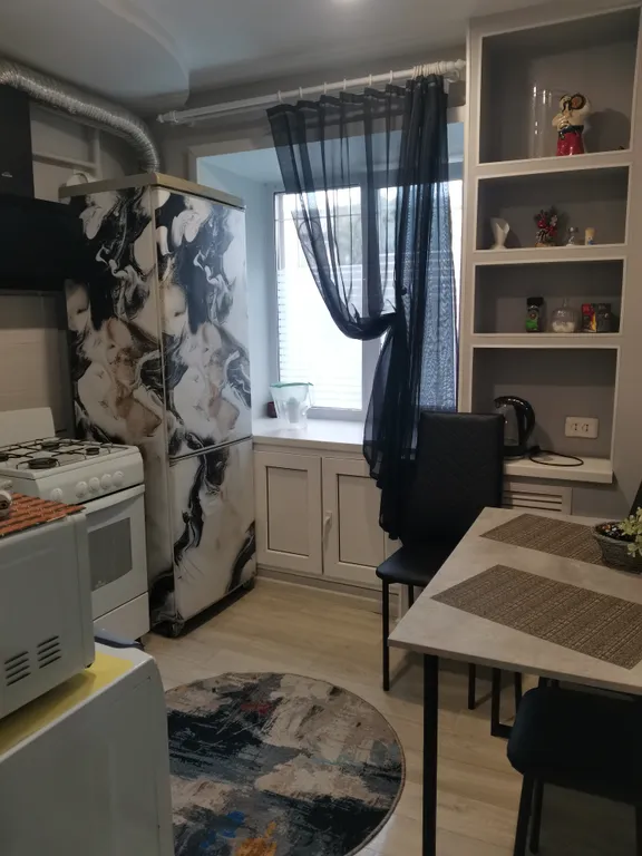 Евродвушка. Цирк, Молот