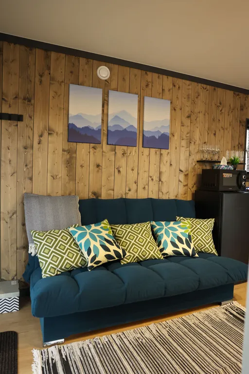 Коттедж Уютный глэмпинг для компании (6 отдельных домиков + территория) — Конаково