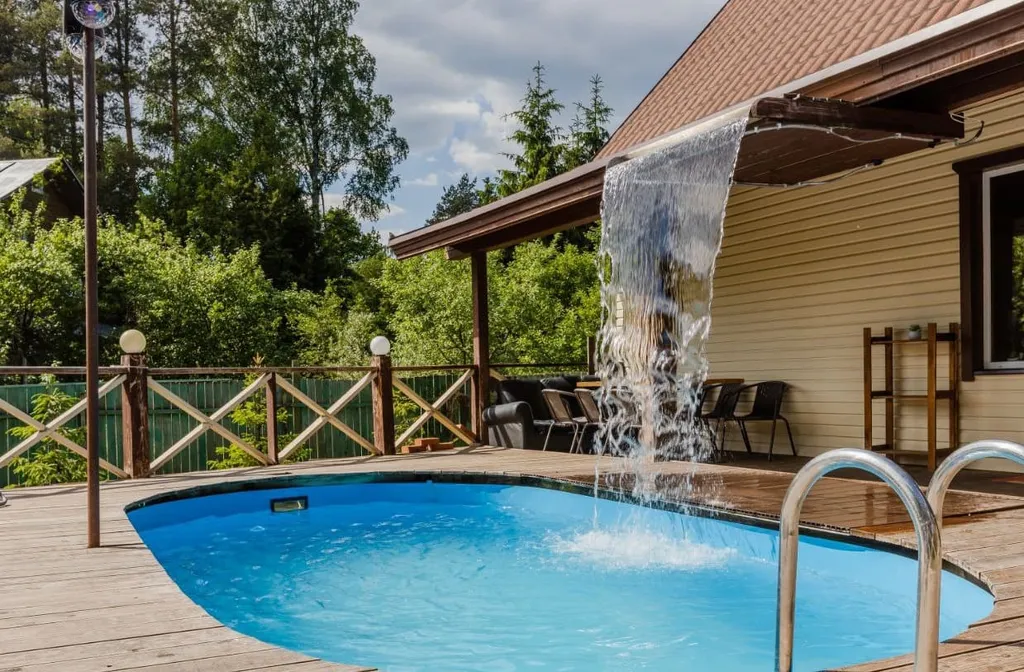 Коттедж с бассейном, баней и 5 спальнями