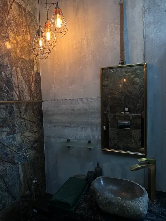 Вилла с бассейном среди виноградников Балаклавы