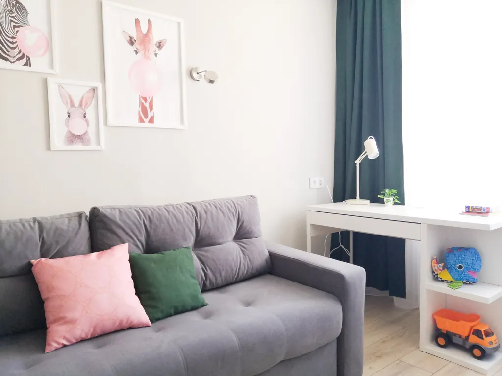 Видовая семейная двушка с детской комнатой