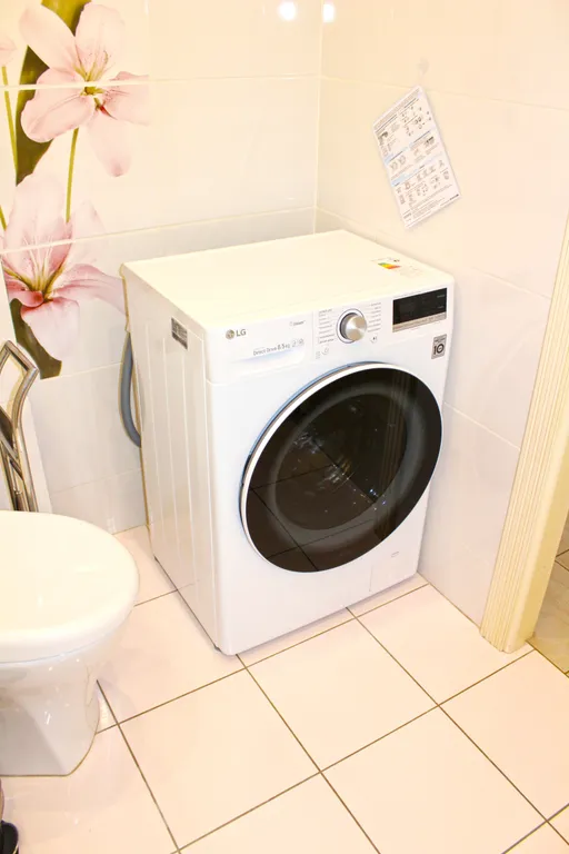 Комфортная квартира с джакузи и итальянской мебелью