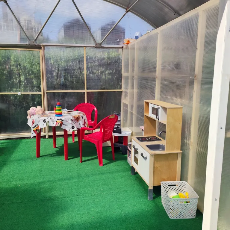 Уютный коттедж с бассейном с морской водой