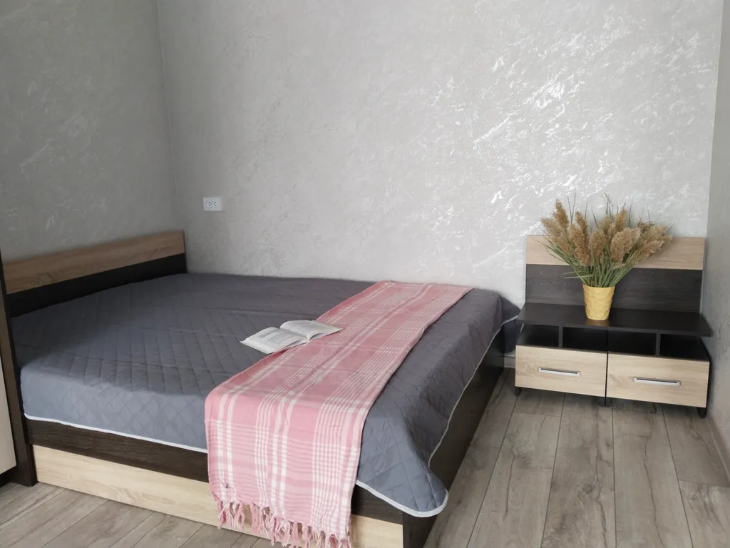 Стильная квартира — аренда посуточно в Новотроицк