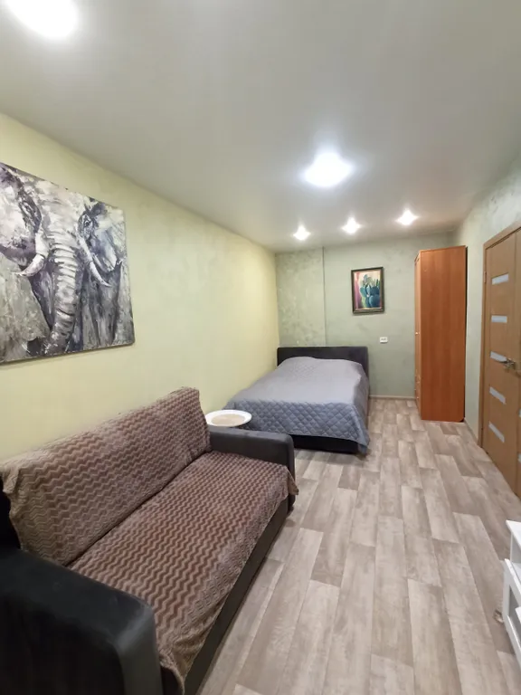 Уютная квартира в географически удобном районе — аренда посуточно в Самара