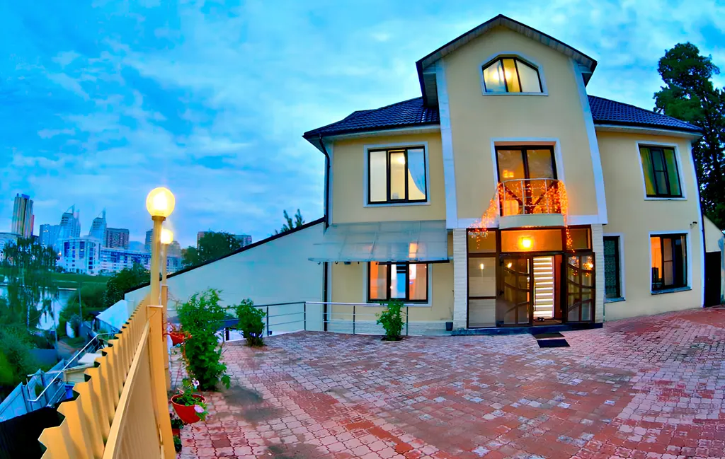 Коттедж Мякинино для праздника — аренда посуточно в Москва