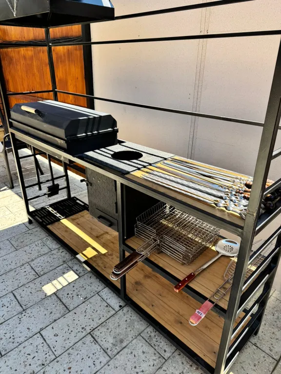 Дом на берегу Каспийского моря