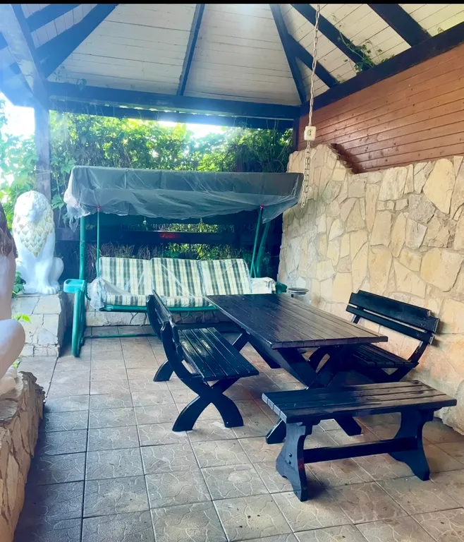 Уютный дом на берегу реки Кама