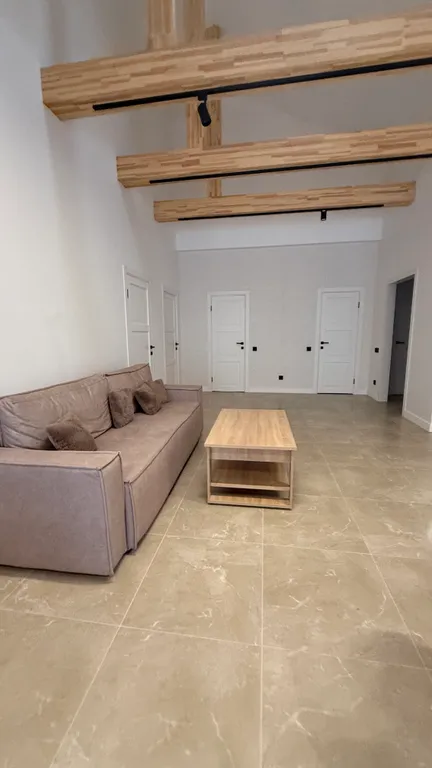 Совершенно новый дом для праздников, рядом с метро