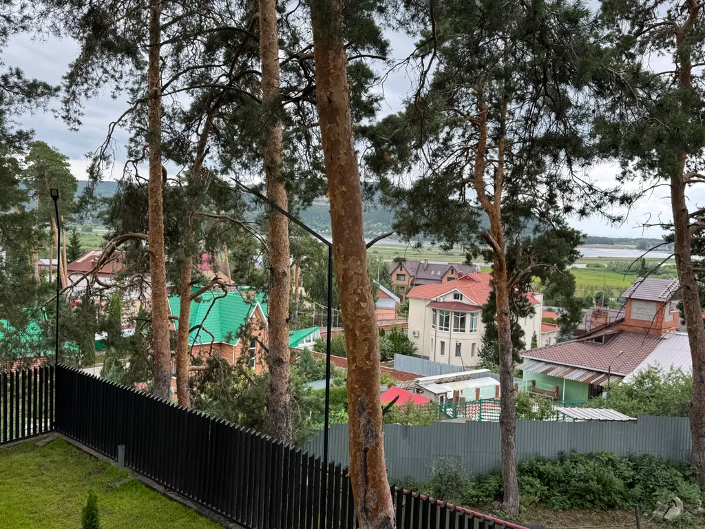 Барнхаус NaHolme с видом на горы и реку