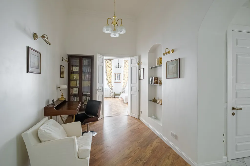 Элегантная квартира Delux с тремя спальнями, парковкой у Эрмитажа