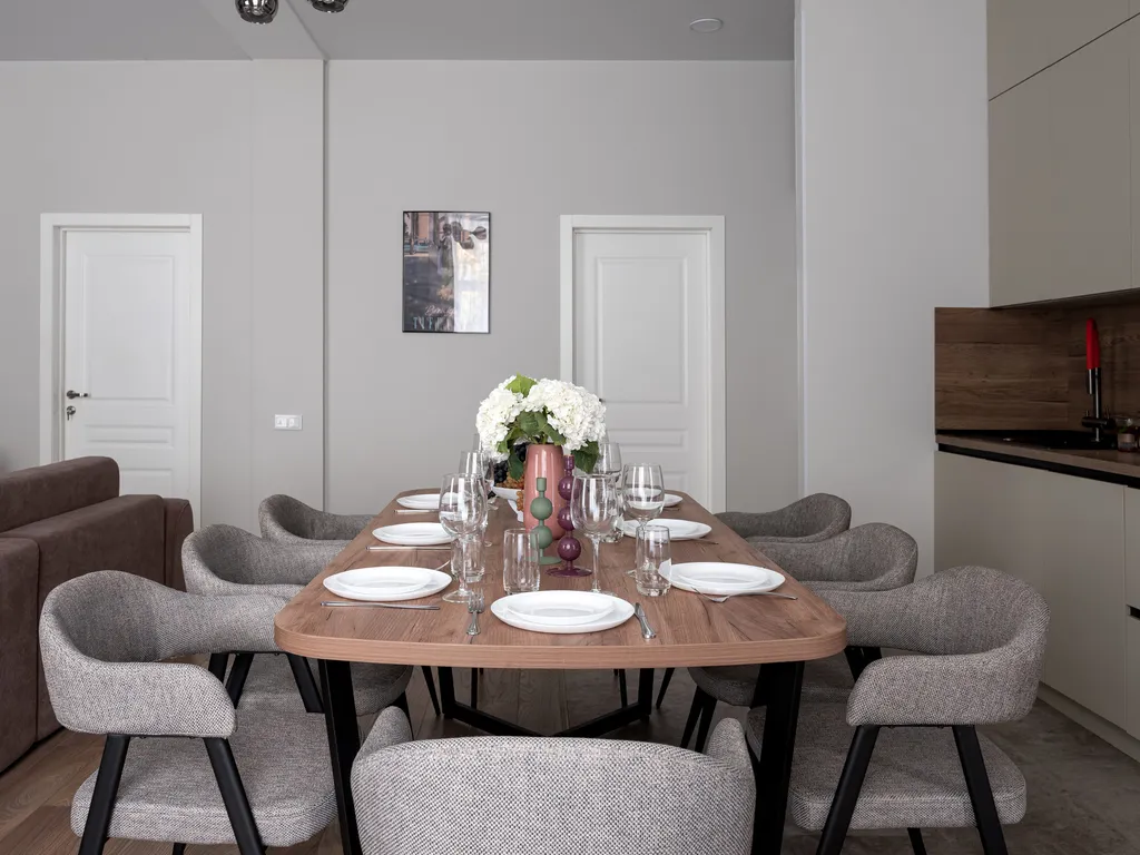 Просторная квартира у Патриарших с проектором