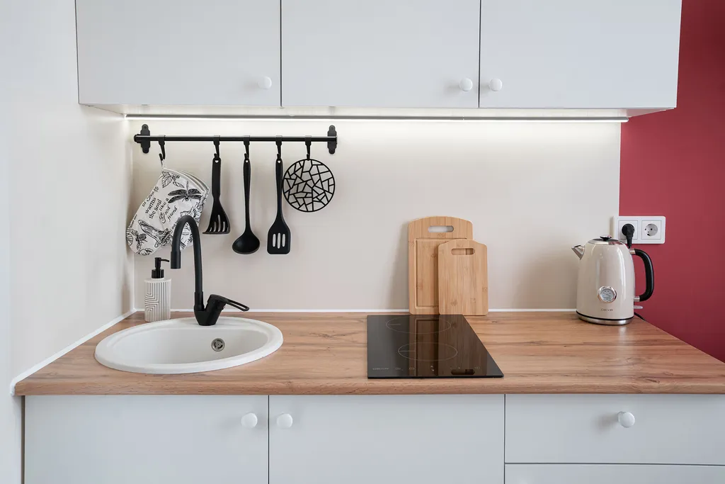 Яркая двухуровневая мини-студия