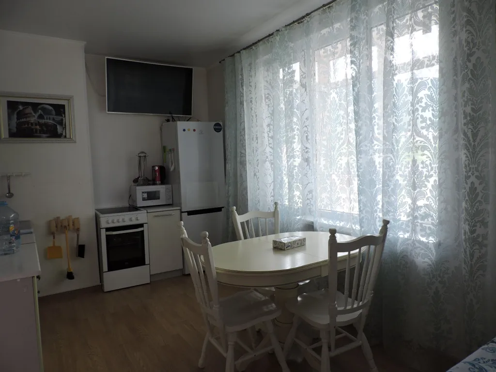 Просторная студия с панорамным видом на море