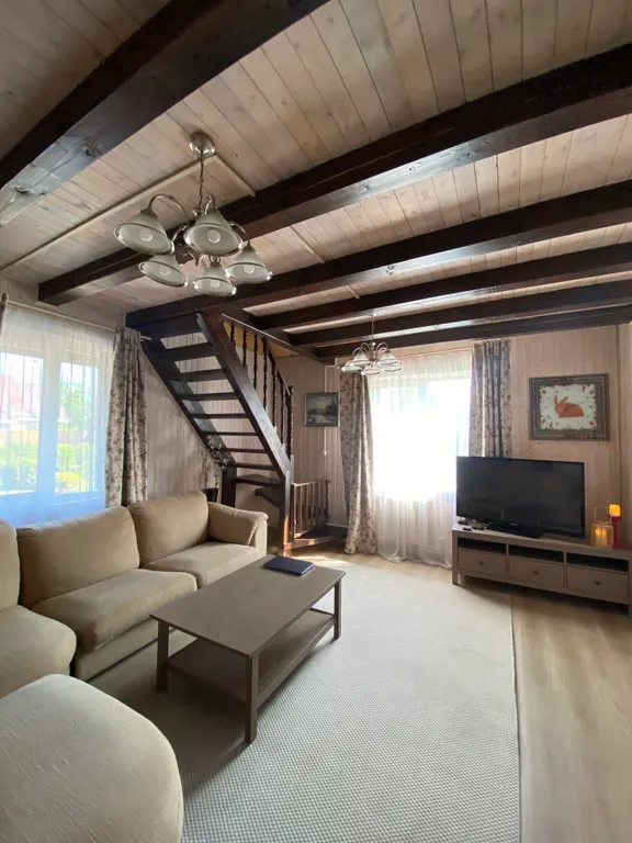 Загородный дом с баней и беседкой