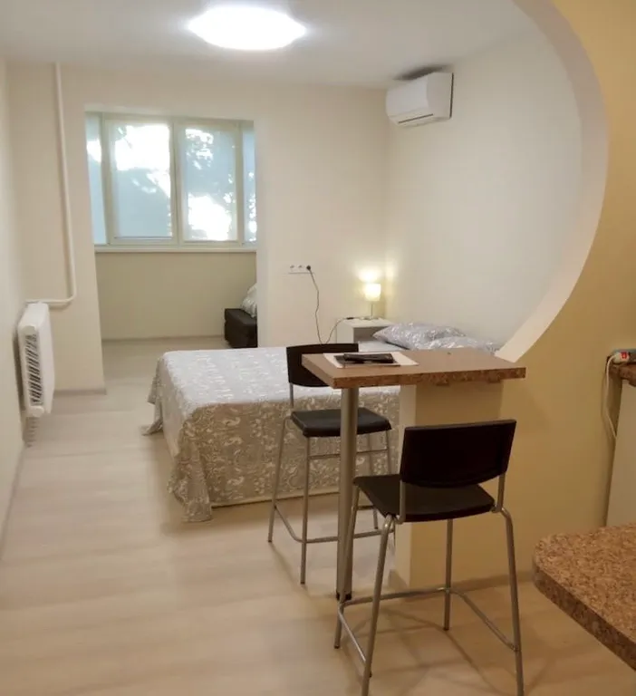 Уютная квартира в центре Ялты. До пляжа 15 минут пешком. — аренда посуточно в Ялта