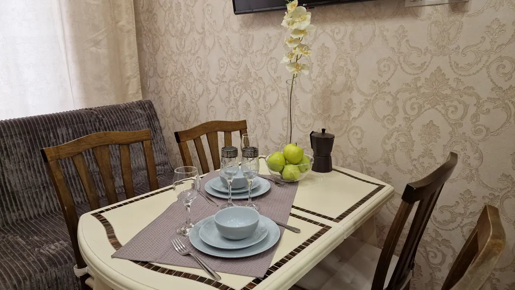 Люкс, летний сад, 6 персон, парковка