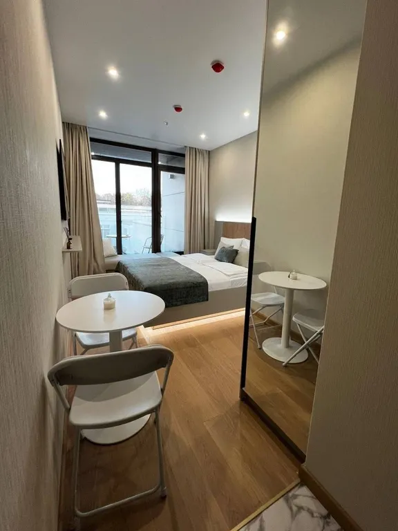 Белая студия-кинотеатр