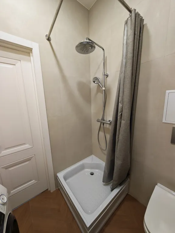 Современная студия в самом центре города с видом на море, бизнес класс