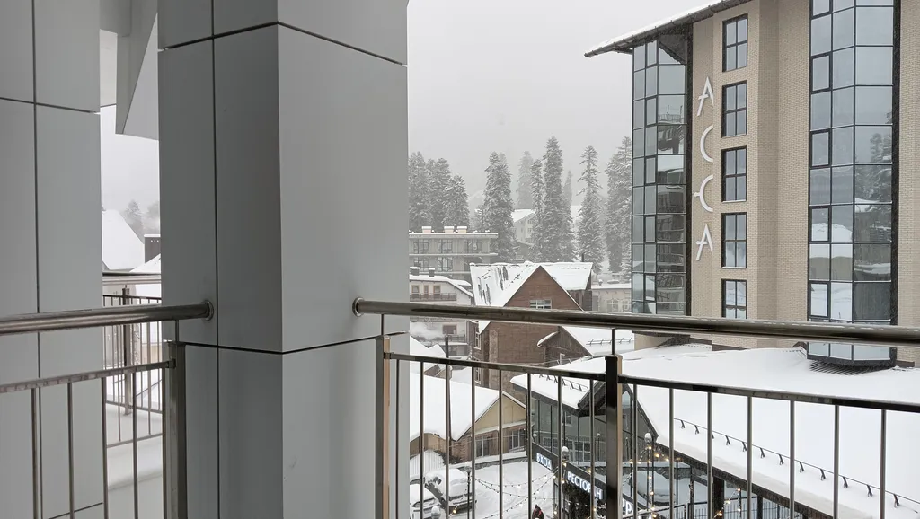 Просторная красивая студия 48м2 с шикарным видом, 400м от подьемника